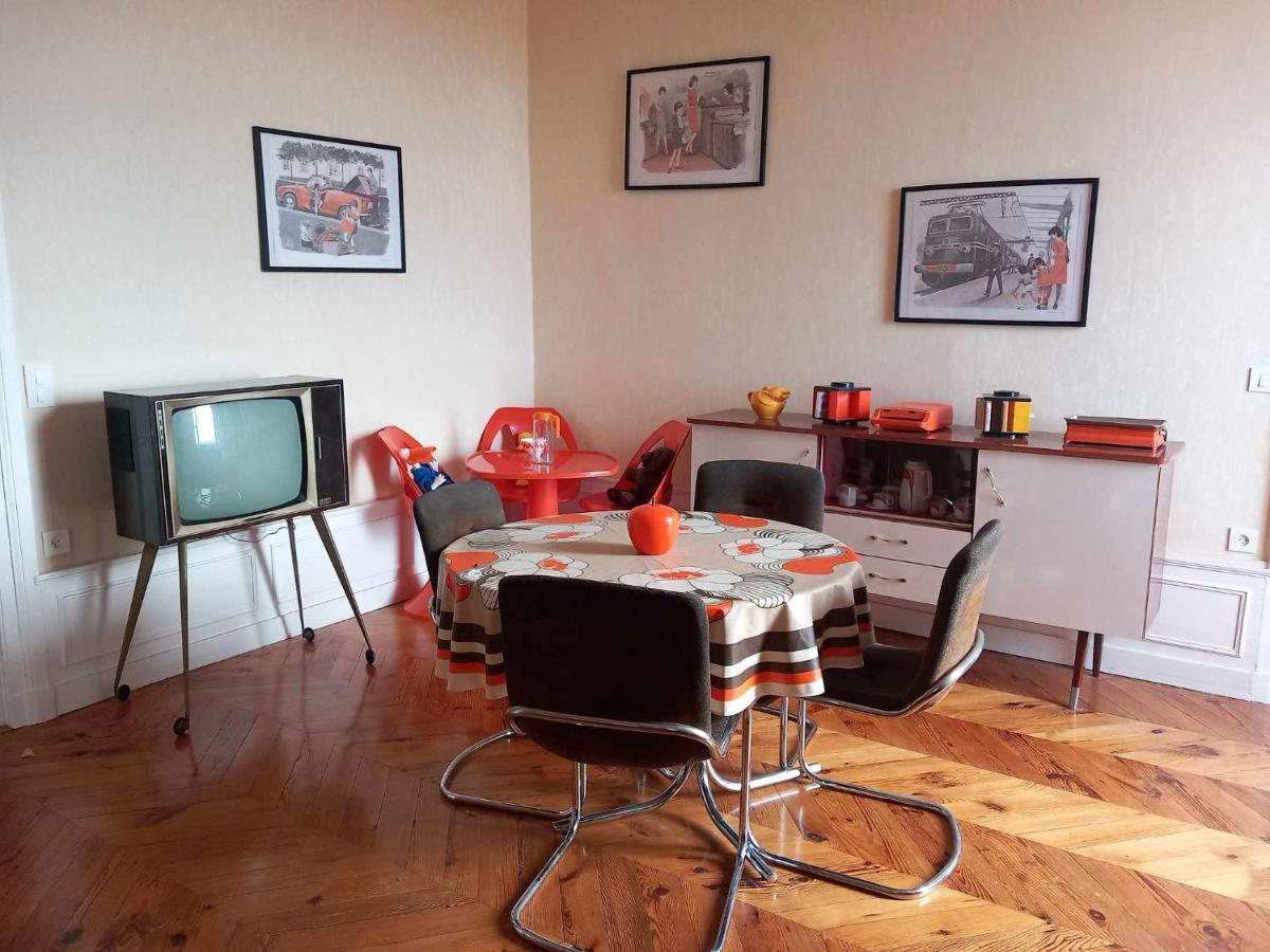 Vintage ,La Capsule Temporelle Wifi Draps Parking Publique Gratuit Lejlighed Thiers Eksteriør billede